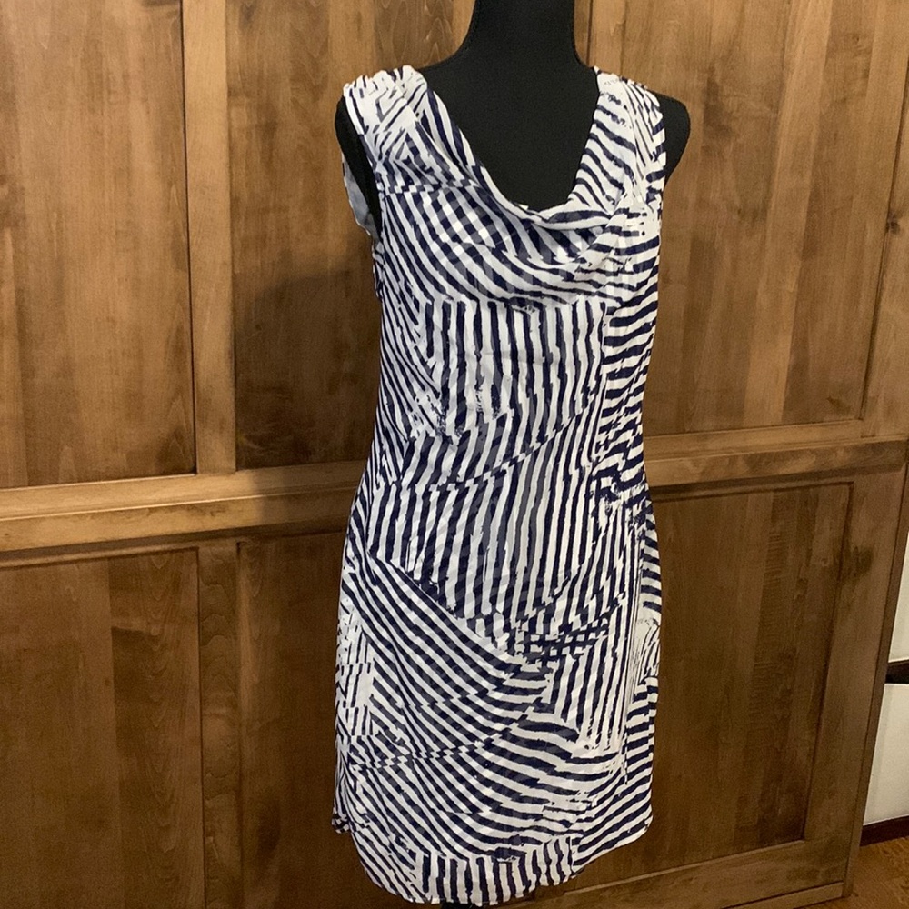Banana Republic beautiful print navy white dress 4